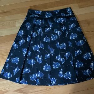 Simply Styled floral pleated skirt